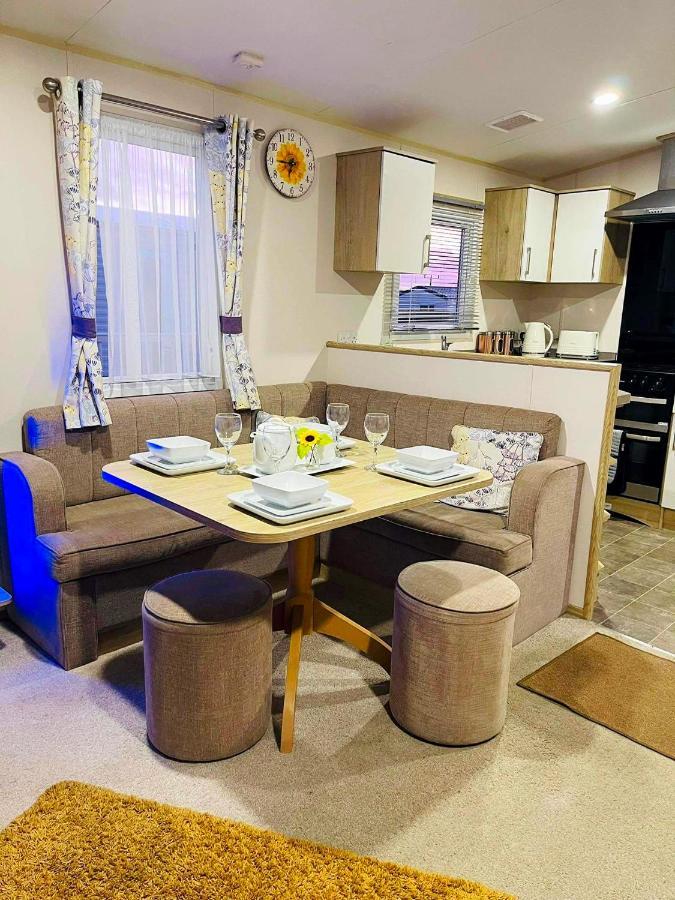塔特舍尔 The Sunflower Luxury Caravan At Tattersall Lakes酒店 外观 照片